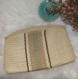 Vintage 1970s woven clutch bag / purse tan Brown and light green boho Style